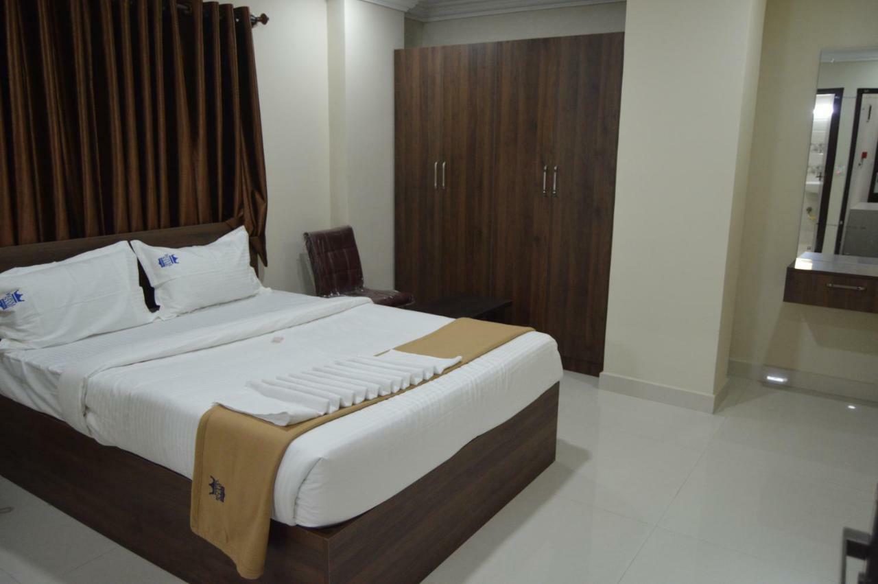 Royal Star Hotels Bangalore Exterior photo