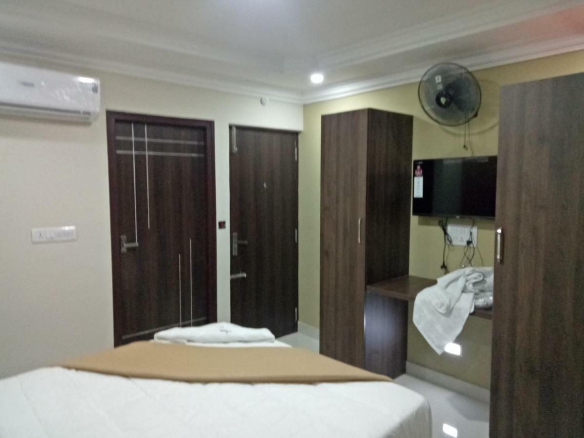 Royal Star Hotels Bangalore Exterior photo