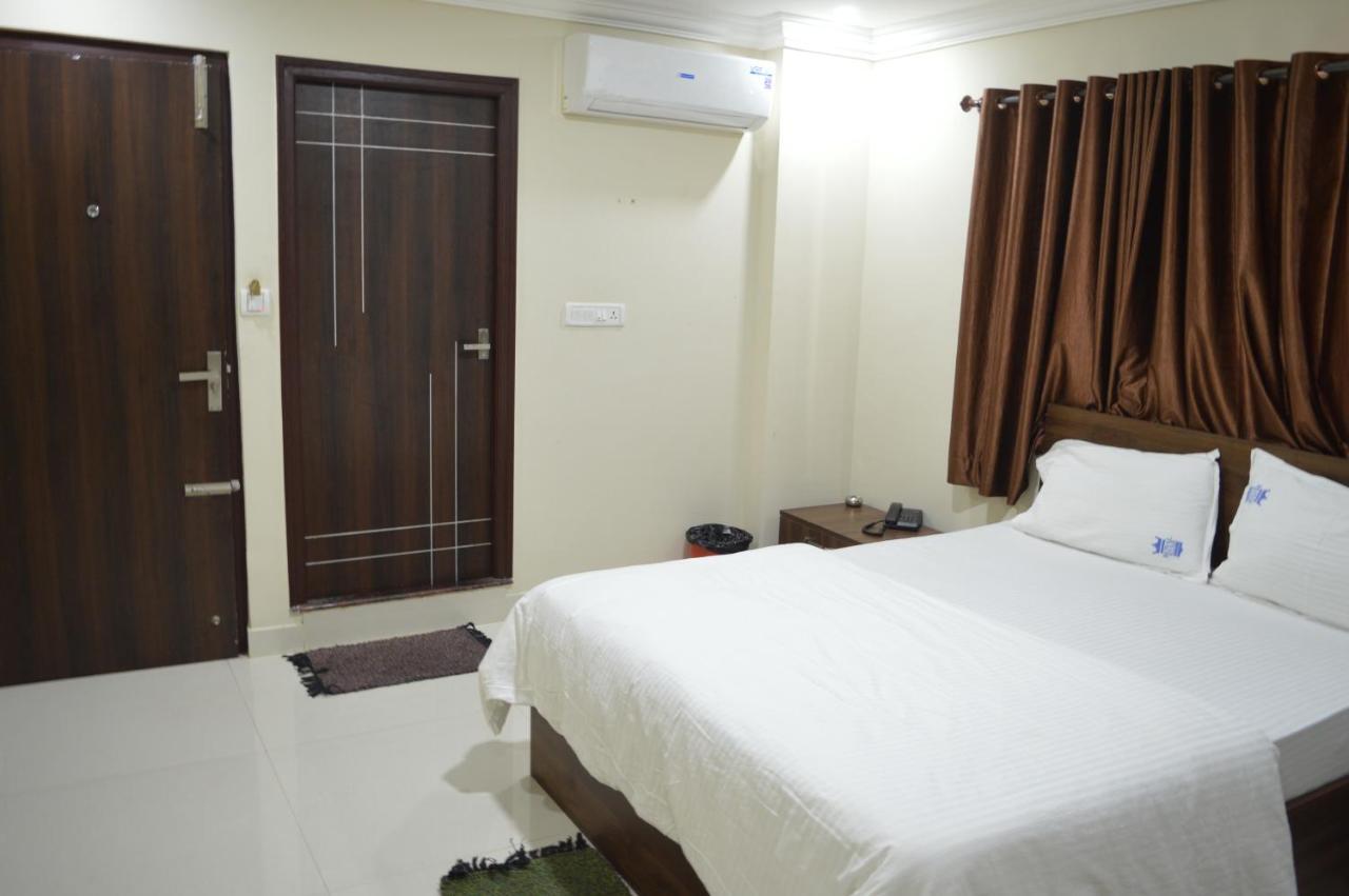 Royal Star Hotels Bangalore Exterior photo